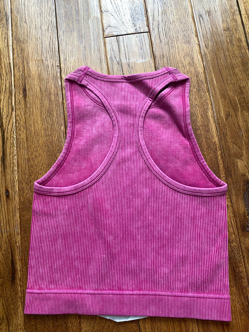 Washed ribbed seamless cropped tank top (magenta)
