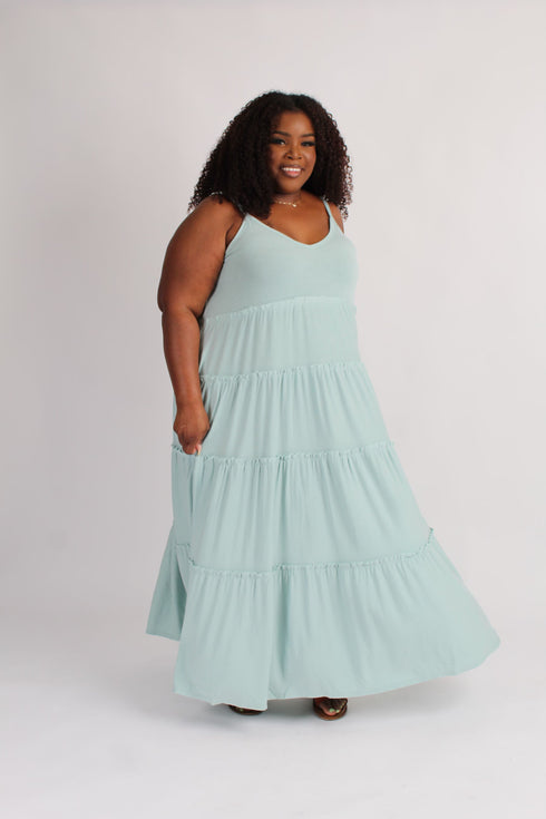 Plus size maxi dress (light green)