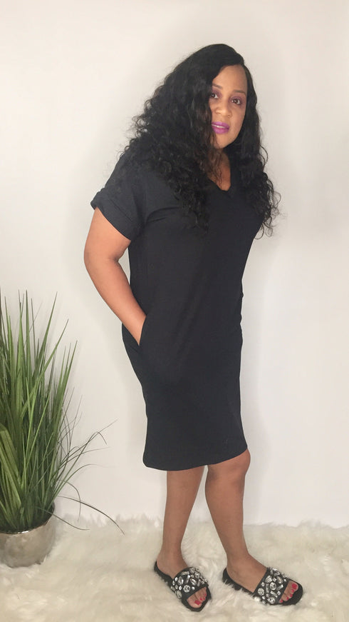 Simple and sassy | t shirt dress (black)