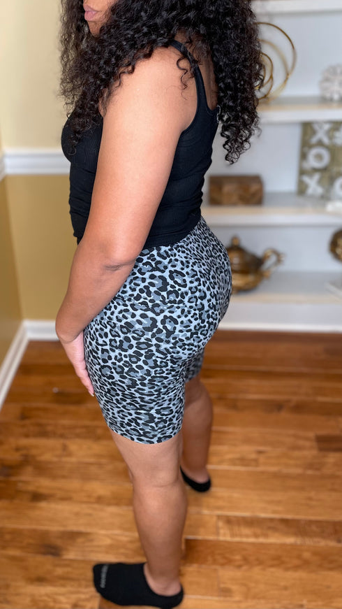 Got it plus -women’s biker shorts Leopard Grey/Black