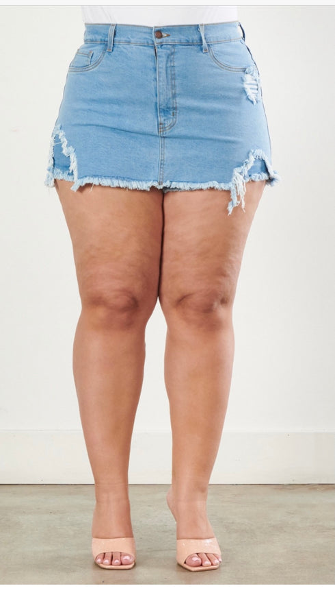 Walk it like I talk it Plus-denim skort-light wash