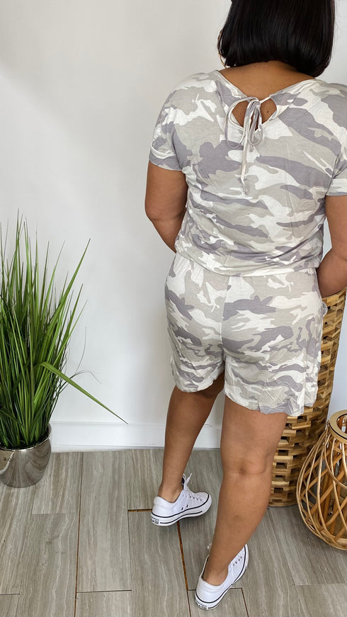 Summer Fridays - camouflage romper (sage)