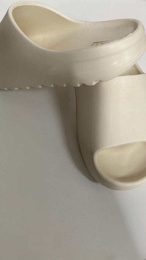 Chill Mode - slide shoes (White)