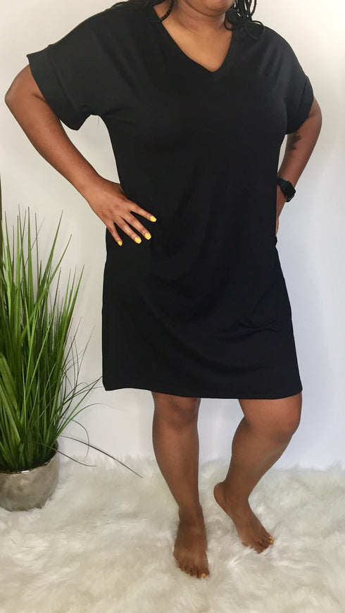 Simple and sassy -t shirt dress (black)
