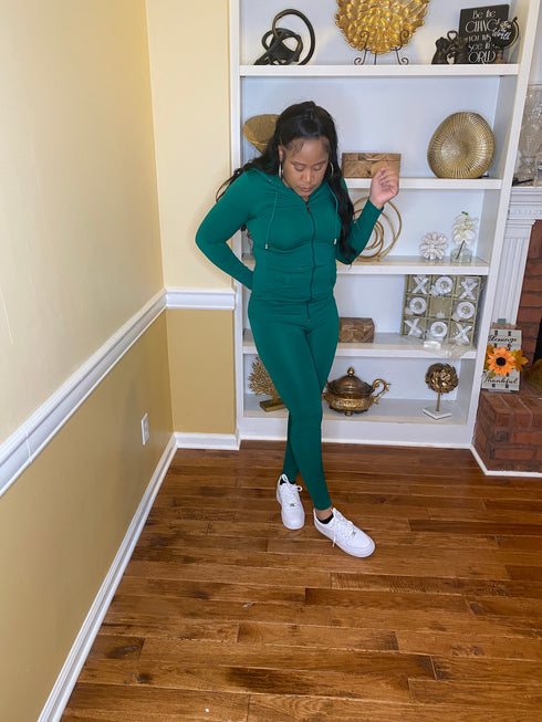 Play Hard - green tracksuit (Kelly green)