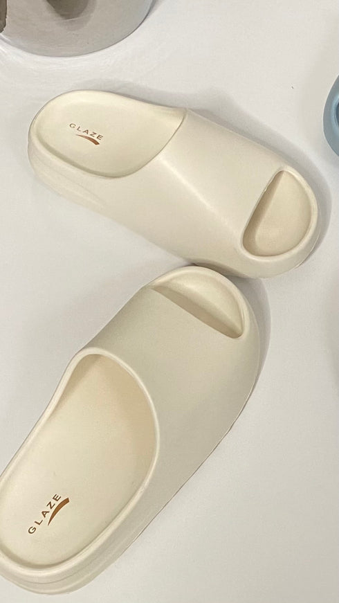 Chill Mode - slide shoes (White)