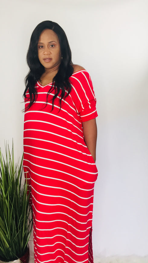 Vacation Bound|plus size maxi dress -ruby/ivory